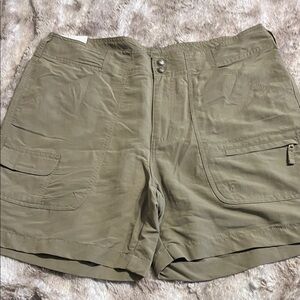 Bass Pro Shops Khaki Cargo Shorts